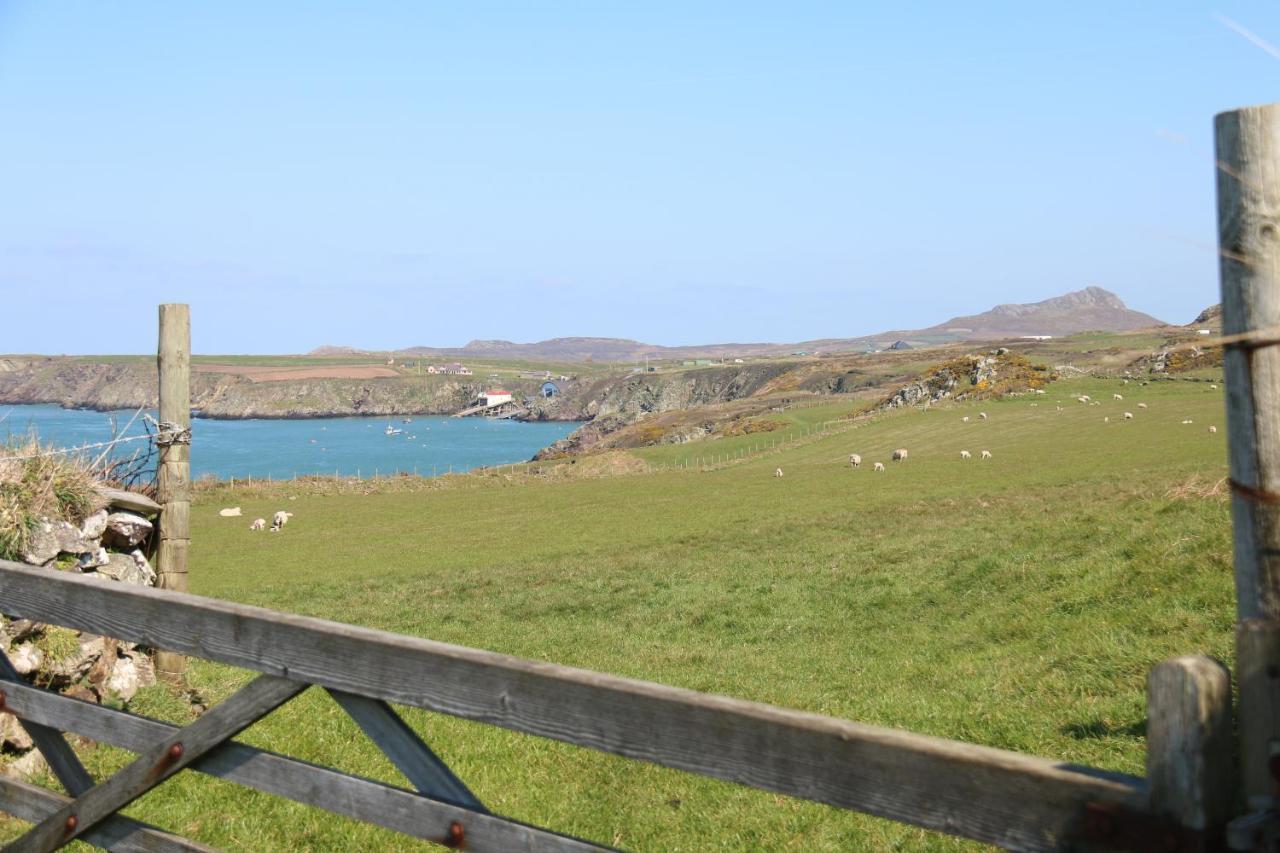 The Boathouse For Two, St Davids, Garage Parking Villa Dış mekan fotoğraf